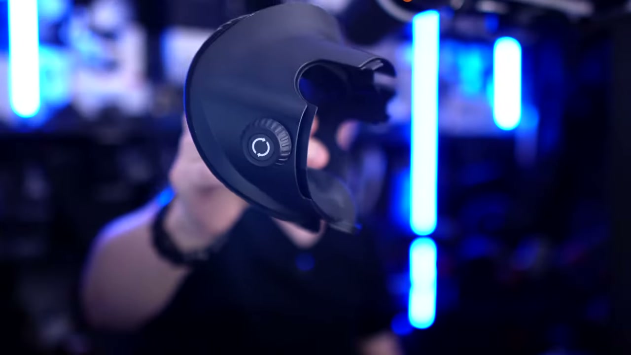 Close view of the two spacing knobs on the AMVR Q3FC3